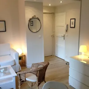 Apartment Place Aux Oignons Vieux 4 Personnes